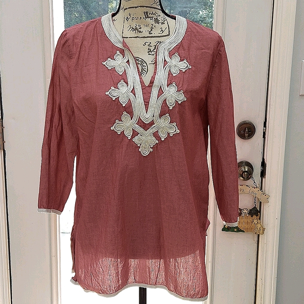 Iman pull over top, size Medium with ivory embroidery